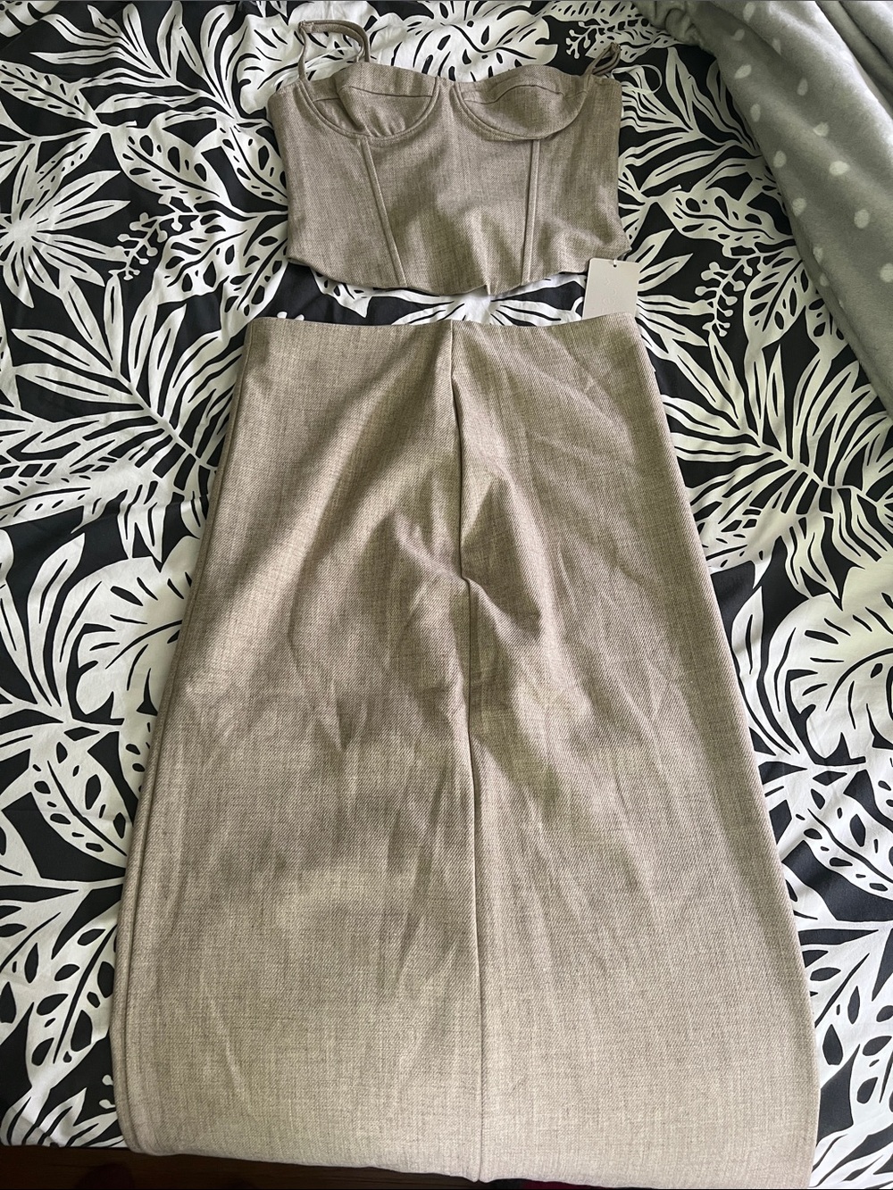Musera • NWT • Women’s XS •  Taupe • Bustier with Maxi Skirt Set